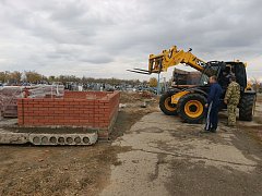 В строительстве часовни на кладбище нужна ваша помощь!